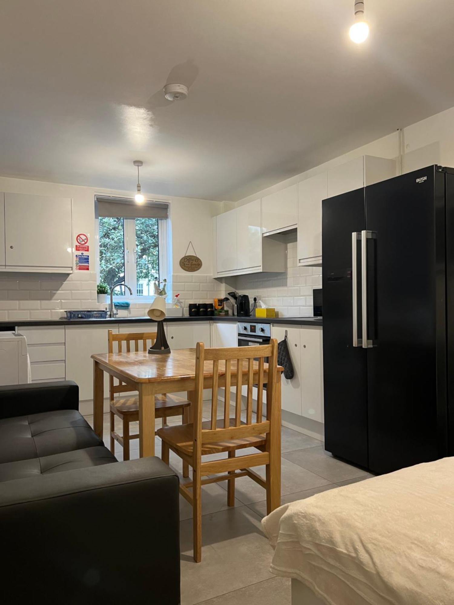 Lovely Double Rooms In Euston & Square In Central Londyn Zewnętrze zdjęcie